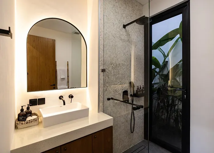 New Luxe 3br I Soundproof I Kids Free I Huge Parking I 7 M Pool *